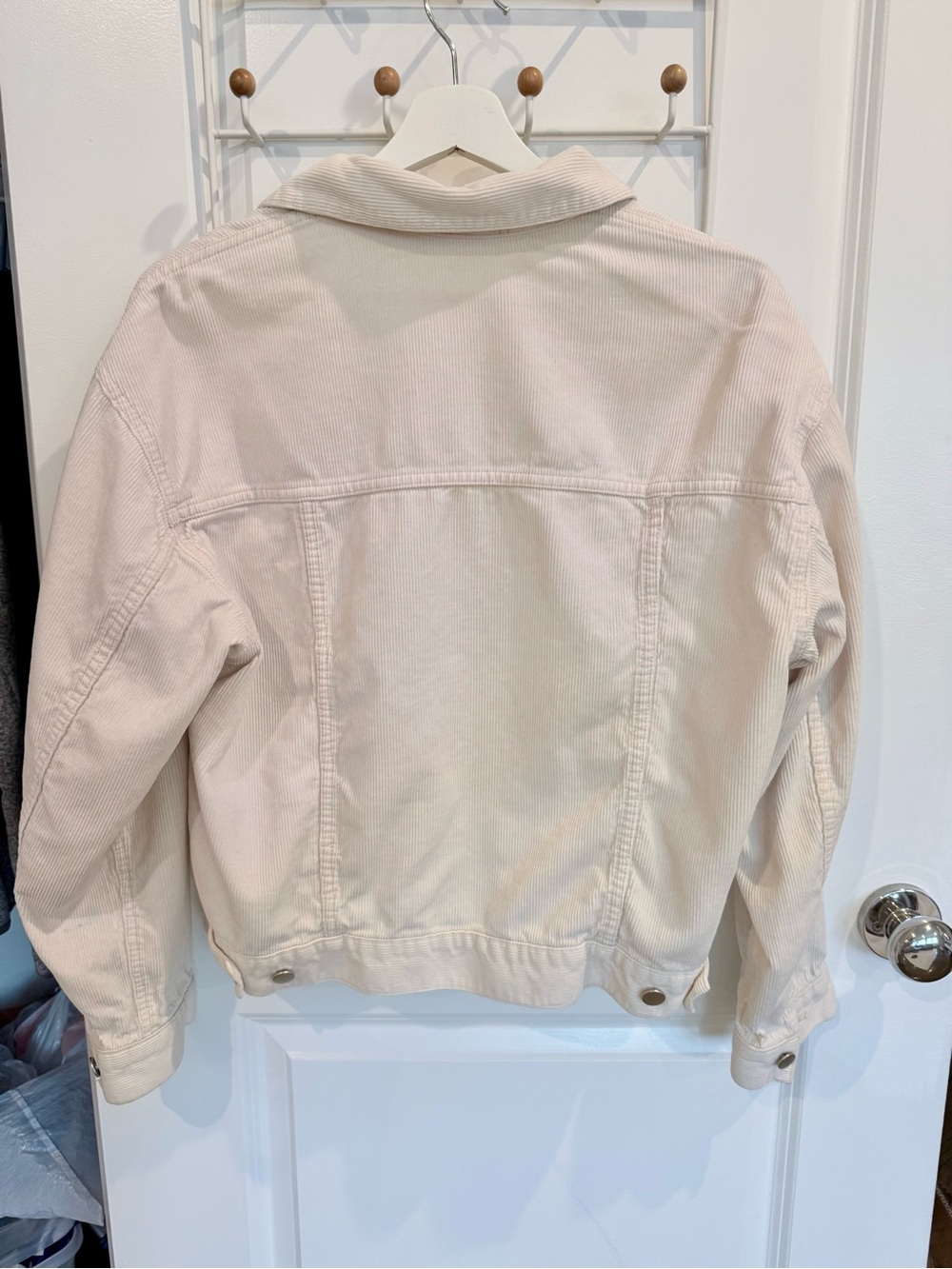 Women Jacket - Picture 2 of 3